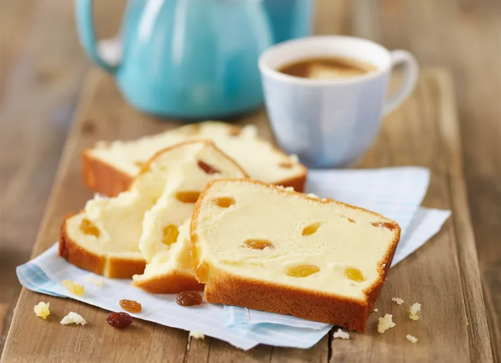 Recette traditionnelle belge de cramique brioché aux raisins secs.