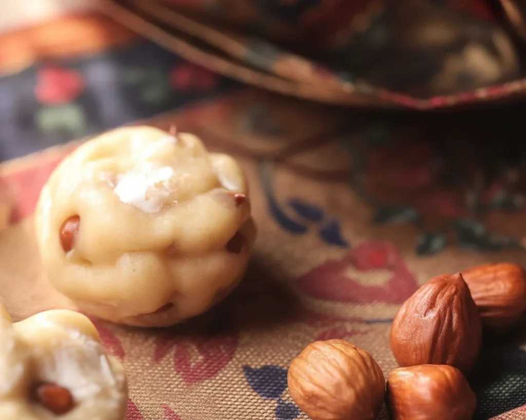Biscotin d'Aix, biscuit provençal à la fleur d'oranger et noisettes, fait maison.